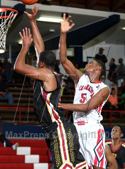 Thumbnail 3 in Highland vs. Maranatha (Lancers Hoops Showdown)  photogallery.