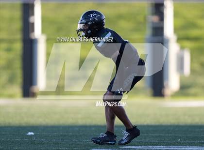 Thumbnail 1 in Pflugerville vs. Iowa Colony (UIL 5A Football Division II Region 3 Area Playoff) photogallery.