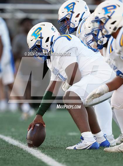 Thumbnail 2 in Pflugerville vs. Iowa Colony (UIL 5A Football Division II Region 3 Area Playoff) photogallery.