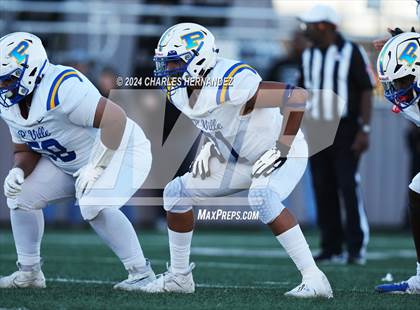 Thumbnail 3 in Pflugerville vs. Iowa Colony (UIL 5A Football Division II Region 3 Area Playoff) photogallery.