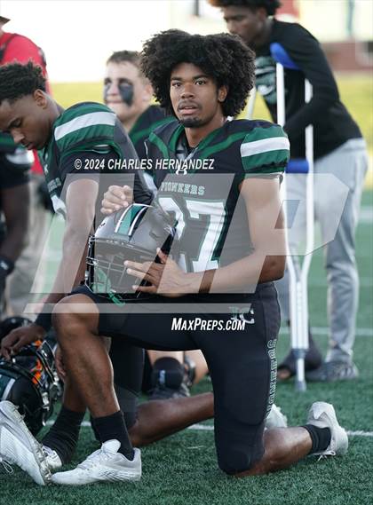 Thumbnail 1 in Pflugerville vs. Iowa Colony (UIL 5A Football Division II Region 3 Area Playoff) photogallery.