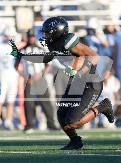 Thumbnail 2 in Pflugerville vs. Iowa Colony (UIL 5A Football Division II Region 3 Area Playoff) photogallery.