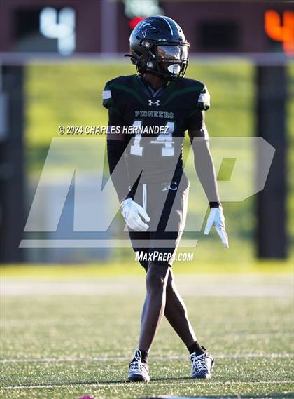 Thumbnail 3 in Pflugerville vs. Iowa Colony (UIL 5A Football Division II Region 3 Area Playoff) photogallery.