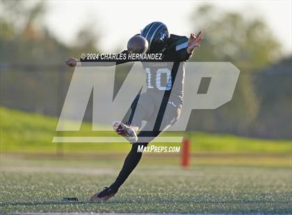 Thumbnail 3 in Pflugerville vs. Iowa Colony (UIL 5A Football Division II Region 3 Area Playoff) photogallery.