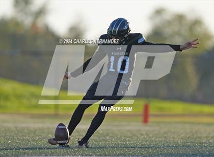 Thumbnail 3 in Pflugerville vs. Iowa Colony (UIL 5A Football Division II Region 3 Area Playoff) photogallery.