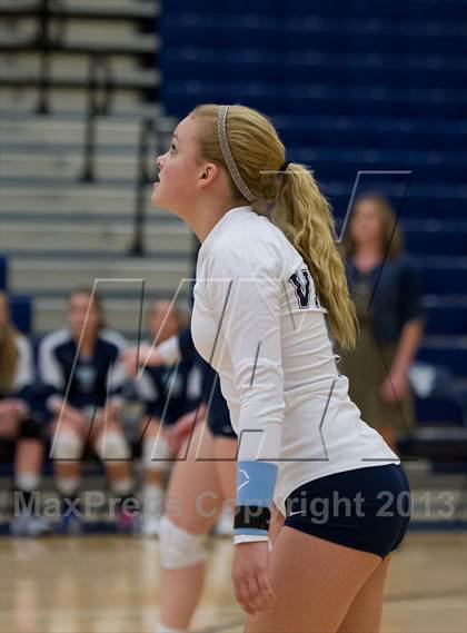 Thumbnail 3 in Castle View Vs. Valor Christian (JV) photogallery.