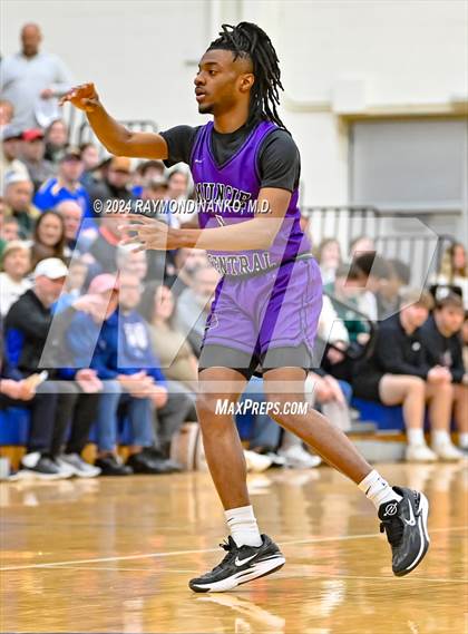 Thumbnail 3 in Muncie Central vs. Greenfield-Central (IHSAA 4A Section 9 Semifinal) photogallery.