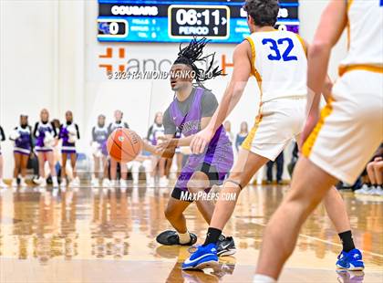 Thumbnail 3 in Muncie Central vs. Greenfield-Central (IHSAA 4A Section 9 Semifinal) photogallery.