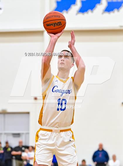 Thumbnail 3 in Muncie Central vs. Greenfield-Central (IHSAA 4A Section 9 Semifinal) photogallery.