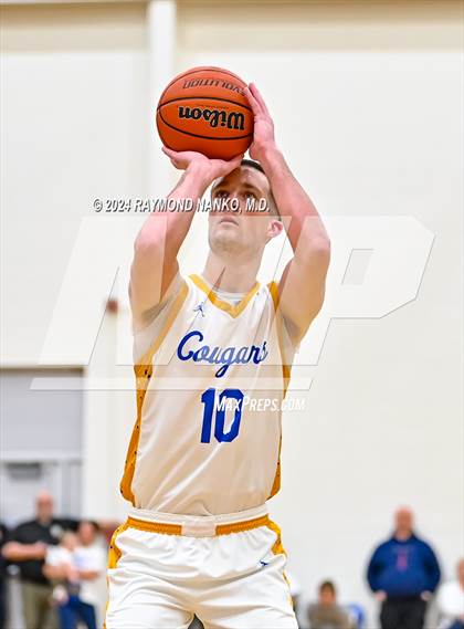Thumbnail 1 in Muncie Central vs. Greenfield-Central (IHSAA 4A Section 9 Semifinal) photogallery.