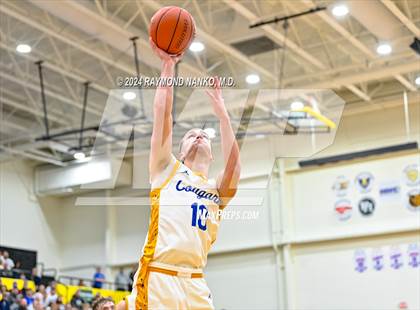 Thumbnail 3 in Muncie Central vs. Greenfield-Central (IHSAA 4A Section 9 Semifinal) photogallery.