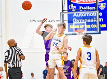 Thumbnail 2 in Muncie Central vs. Greenfield-Central (IHSAA 4A Section 9 Semifinal) photogallery.