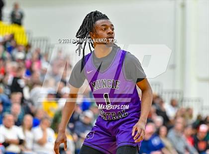 Thumbnail 2 in Muncie Central vs. Greenfield-Central (IHSAA 4A Section 9 Semifinal) photogallery.