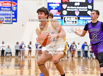 Thumbnail 3 in Muncie Central vs. Greenfield-Central (IHSAA 4A Section 9 Semifinal) photogallery.