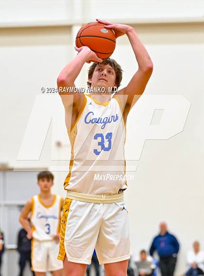 Thumbnail 3 in Muncie Central vs. Greenfield-Central (IHSAA 4A Section 9 Semifinal) photogallery.