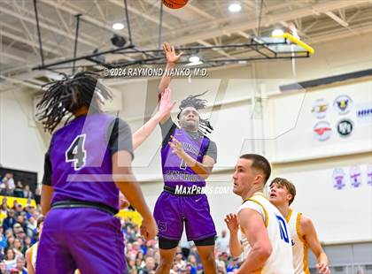 Thumbnail 1 in Muncie Central vs. Greenfield-Central (IHSAA 4A Section 9 Semifinal) photogallery.