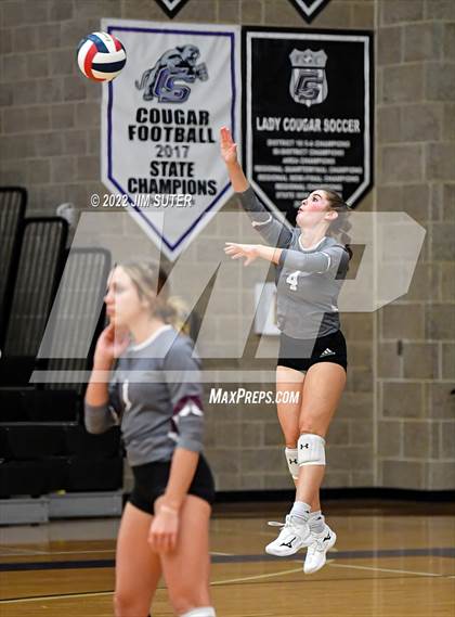 Thumbnail 3 in College Station vs Magnolia photogallery.