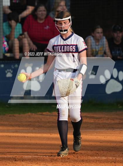 Thumbnail 1 in Terry Sanford @ Pine Forest photogallery.