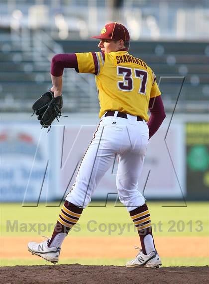 Thumbnail 2 in Gloucester Catholic vs. St. Joseph Regional photogallery.