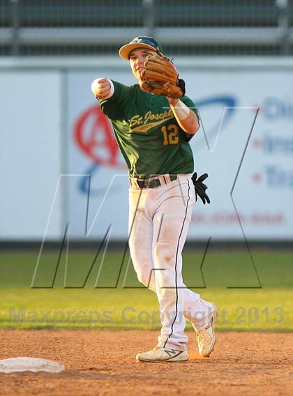 Thumbnail 3 in Gloucester Catholic vs. St. Joseph Regional photogallery.