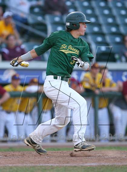 Thumbnail 2 in Gloucester Catholic vs. St. Joseph Regional photogallery.