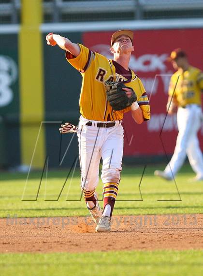 Thumbnail 1 in Gloucester Catholic vs. St. Joseph Regional photogallery.