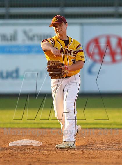 Thumbnail 2 in Gloucester Catholic vs. St. Joseph Regional photogallery.