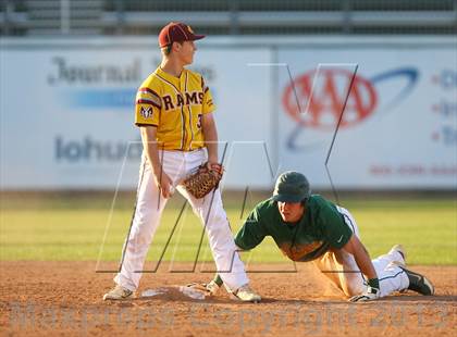 Thumbnail 2 in Gloucester Catholic vs. St. Joseph Regional photogallery.