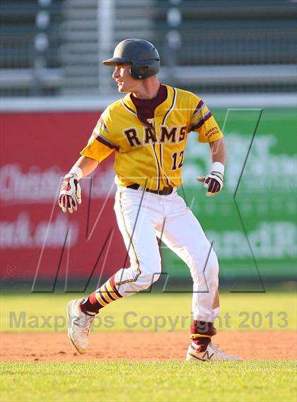 Thumbnail 1 in Gloucester Catholic vs. St. Joseph Regional photogallery.