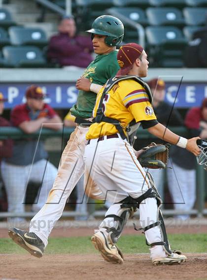 Thumbnail 2 in Gloucester Catholic vs. St. Joseph Regional photogallery.