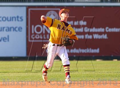 Thumbnail 2 in Gloucester Catholic vs. St. Joseph Regional photogallery.
