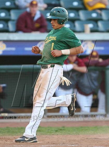 Thumbnail 3 in Gloucester Catholic vs. St. Joseph Regional photogallery.