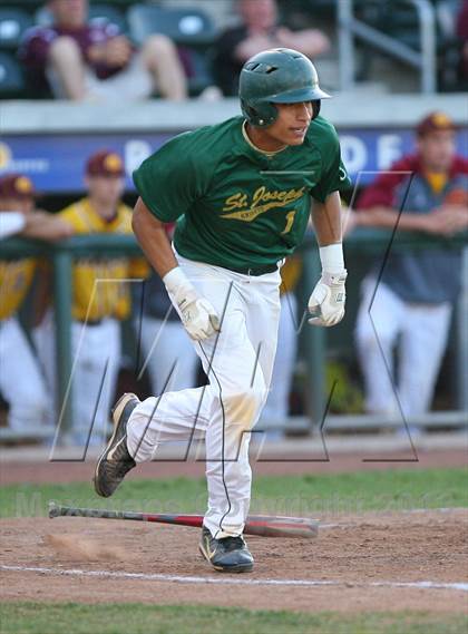 Thumbnail 2 in Gloucester Catholic vs. St. Joseph Regional photogallery.