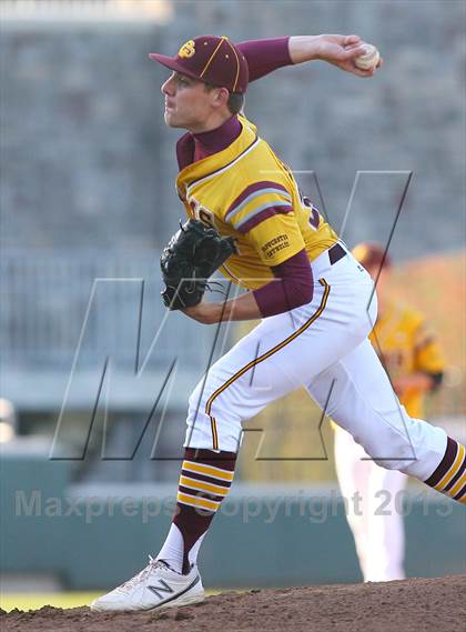 Thumbnail 2 in Gloucester Catholic vs. St. Joseph Regional photogallery.