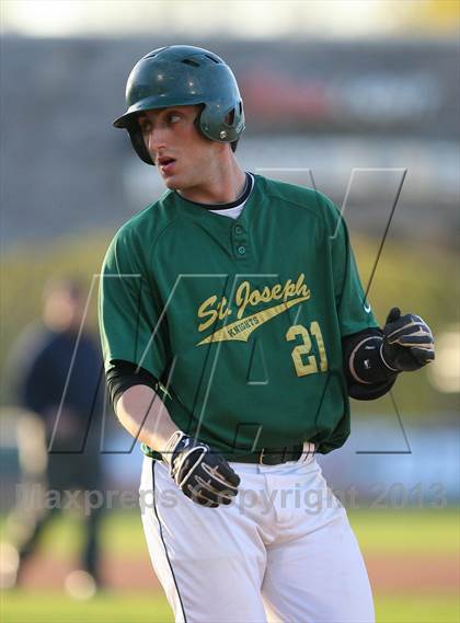Thumbnail 3 in Gloucester Catholic vs. St. Joseph Regional photogallery.