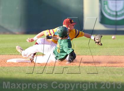 Thumbnail 2 in Gloucester Catholic vs. St. Joseph Regional photogallery.