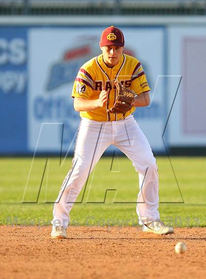 Thumbnail 3 in Gloucester Catholic vs. St. Joseph Regional photogallery.