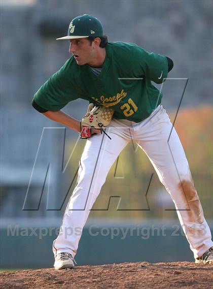 Thumbnail 2 in Gloucester Catholic vs. St. Joseph Regional photogallery.