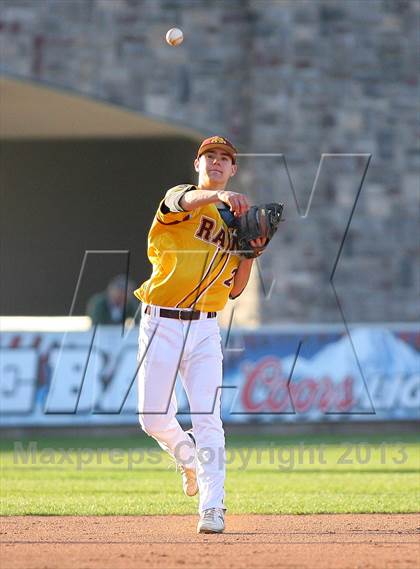 Thumbnail 3 in Gloucester Catholic vs. St. Joseph Regional photogallery.