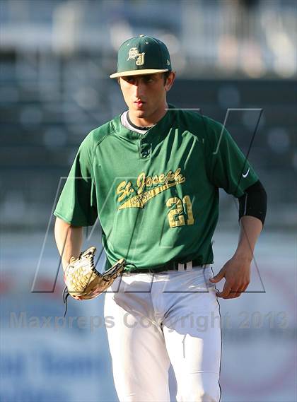 Thumbnail 1 in Gloucester Catholic vs. St. Joseph Regional photogallery.