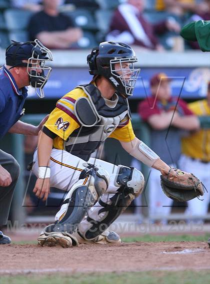 Thumbnail 2 in Gloucester Catholic vs. St. Joseph Regional photogallery.