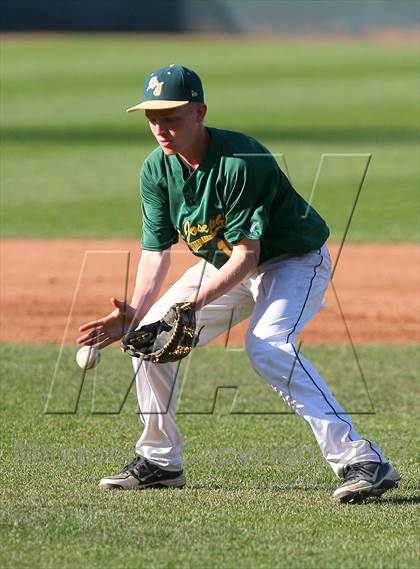 Thumbnail 2 in Gloucester Catholic vs. St. Joseph Regional photogallery.