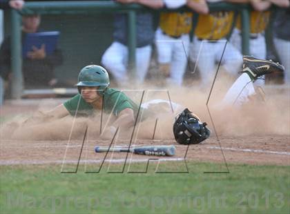 Thumbnail 3 in Gloucester Catholic vs. St. Joseph Regional photogallery.