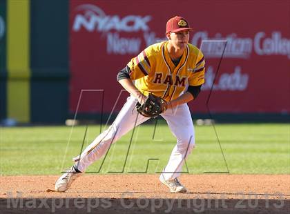Thumbnail 3 in Gloucester Catholic vs. St. Joseph Regional photogallery.