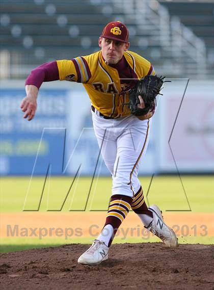 Thumbnail 2 in Gloucester Catholic vs. St. Joseph Regional photogallery.