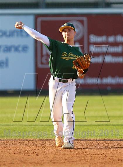 Thumbnail 1 in Gloucester Catholic vs. St. Joseph Regional photogallery.