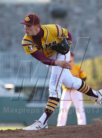 Thumbnail 3 in Gloucester Catholic vs. St. Joseph Regional photogallery.