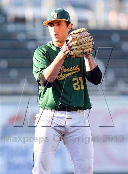 Thumbnail 3 in Gloucester Catholic vs. St. Joseph Regional photogallery.