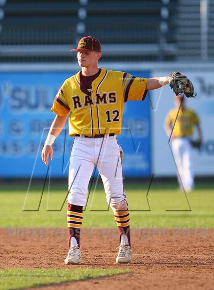 Thumbnail 1 in Gloucester Catholic vs. St. Joseph Regional photogallery.