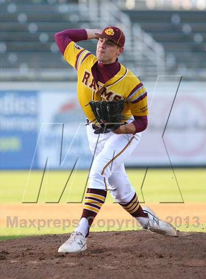 Thumbnail 1 in Gloucester Catholic vs. St. Joseph Regional photogallery.